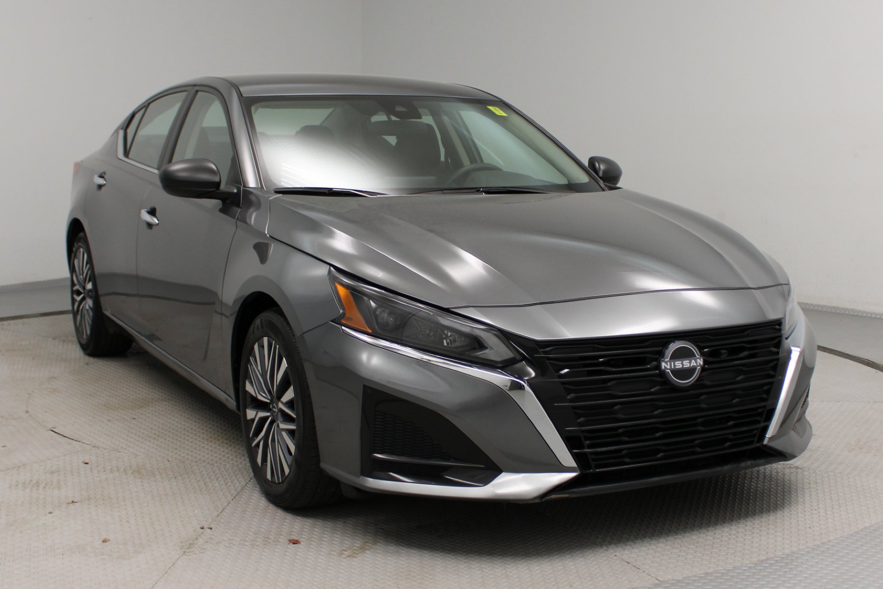 Used 2024 Gun Metallic Nissan 2.5 SV Sedan image 3