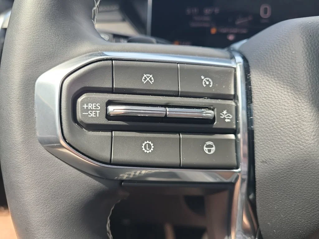 2026 GMC Acadia Denali - Photo 21