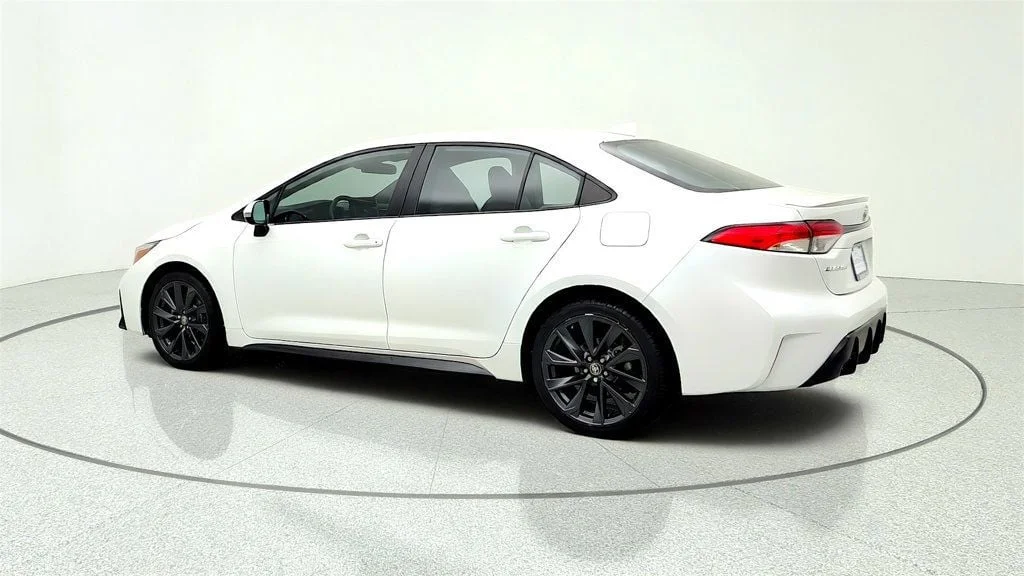 Used 2024 Wind Chill Pearl Toyota SE CVT image 7