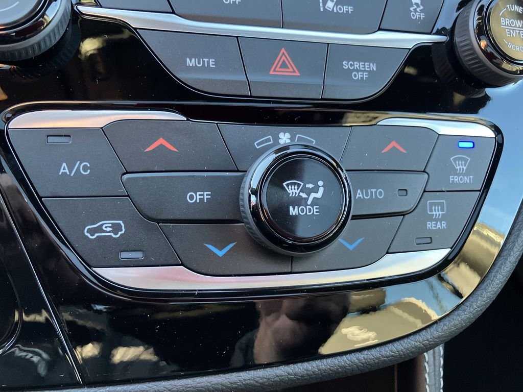 2026 Chrysler Pacifica Limited - Photo 24