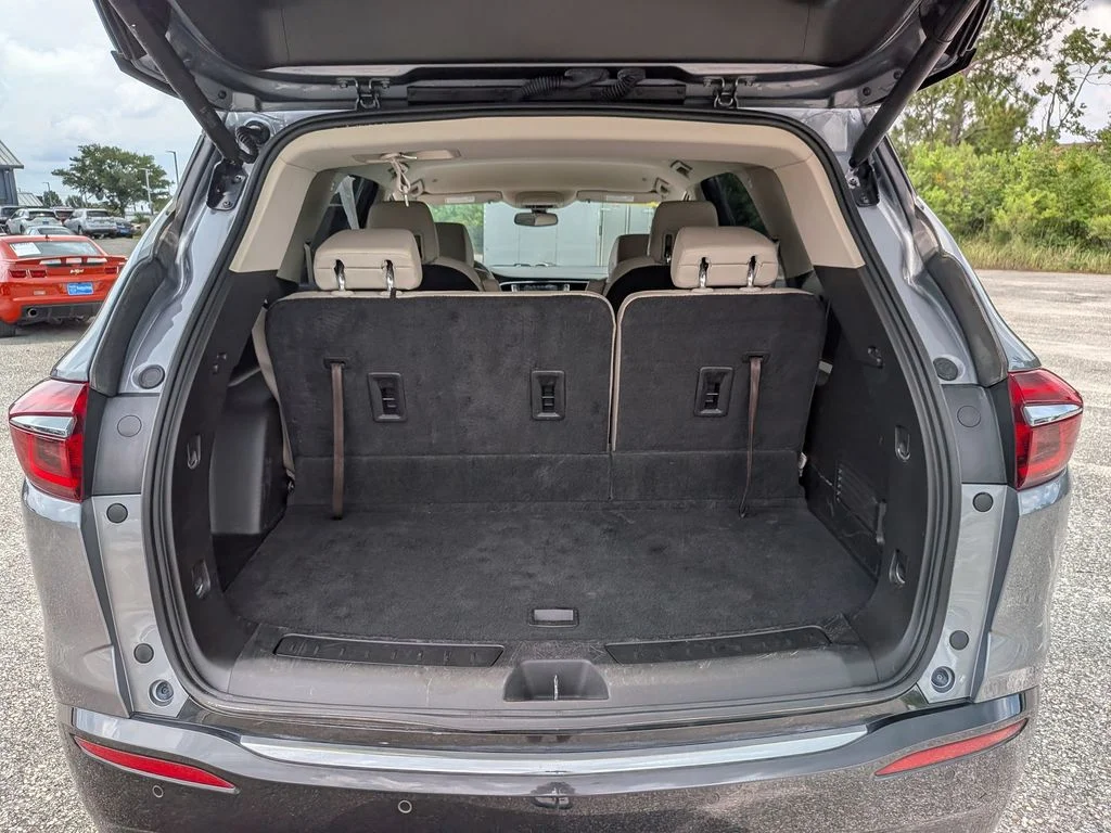 Used 2018 Gray Buick Essence image 32