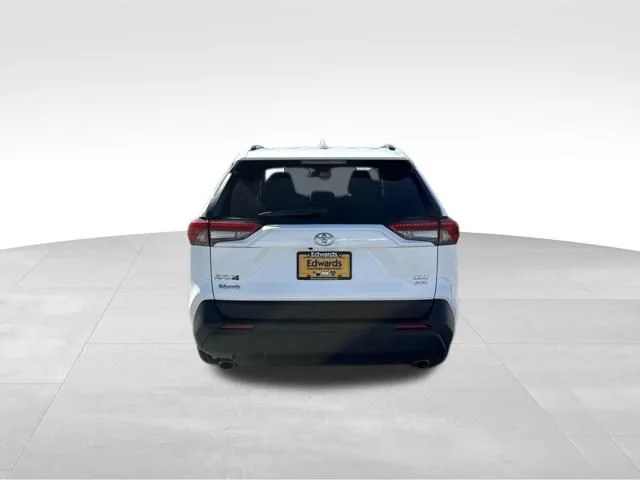 2024 Toyota RAV4 XLE - Photo 7
