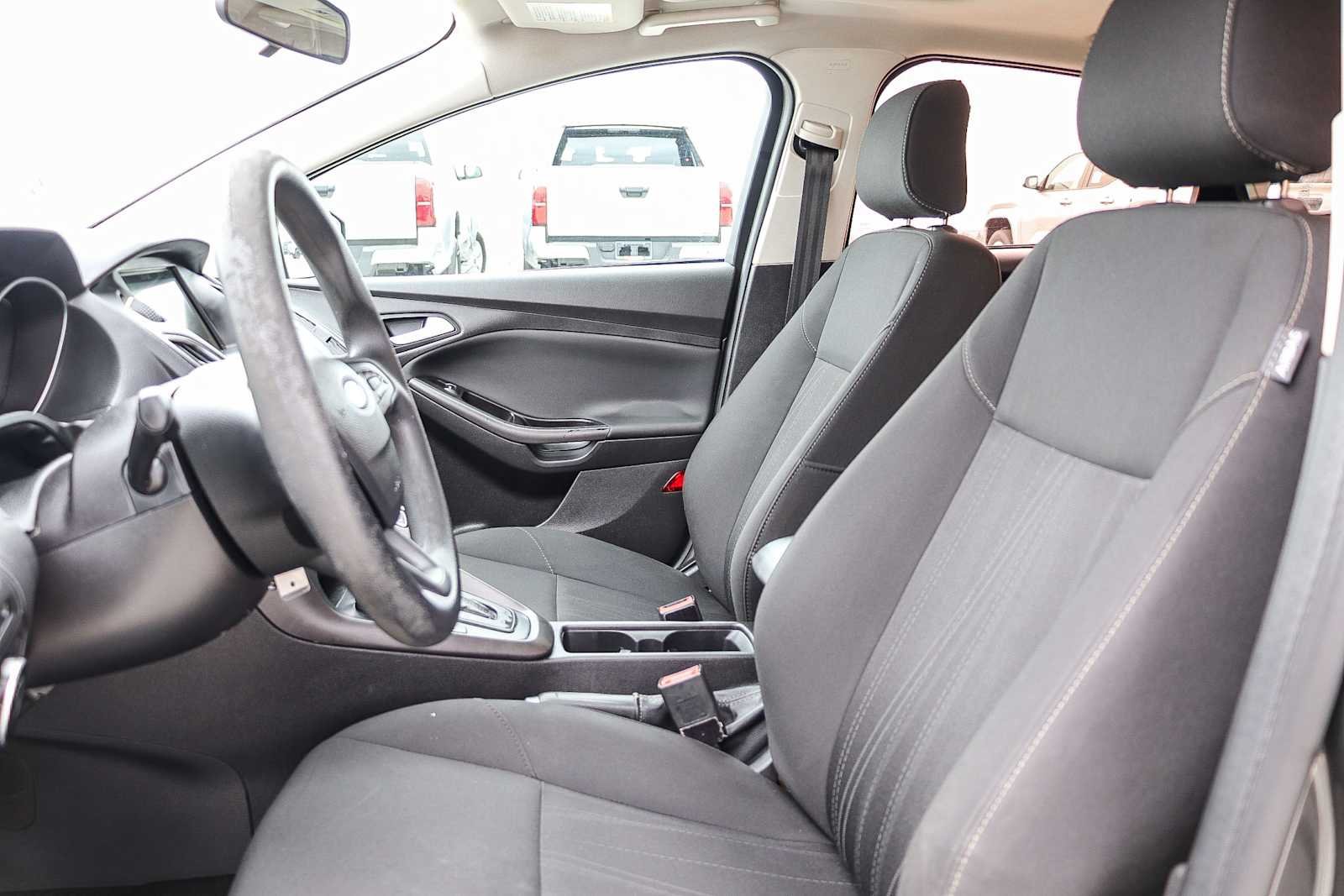 Used 2018 Magnetic Metallic Ford SEL image 14