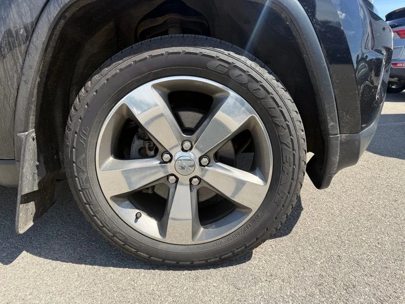 Used 2015 Black Jeep Limited image 4
