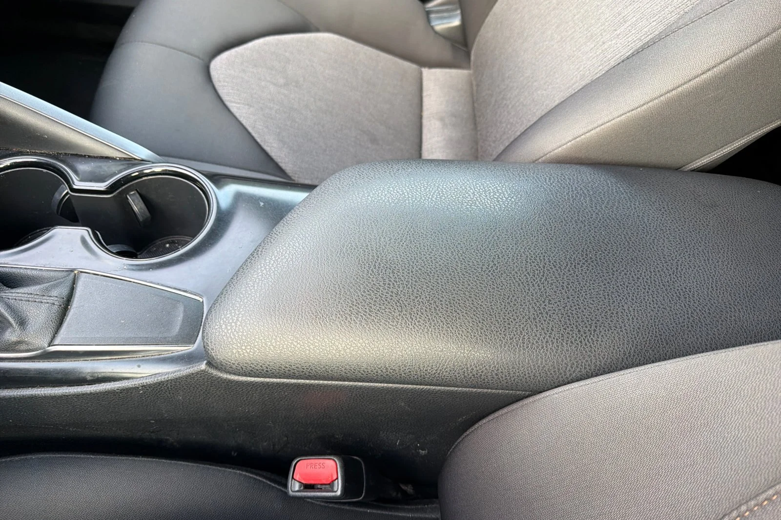 Used 2020 Red Toyota LE image 25