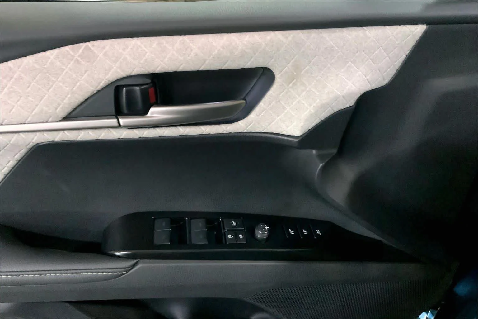 New 2026 Ocean Gem Toyota XLE image 20