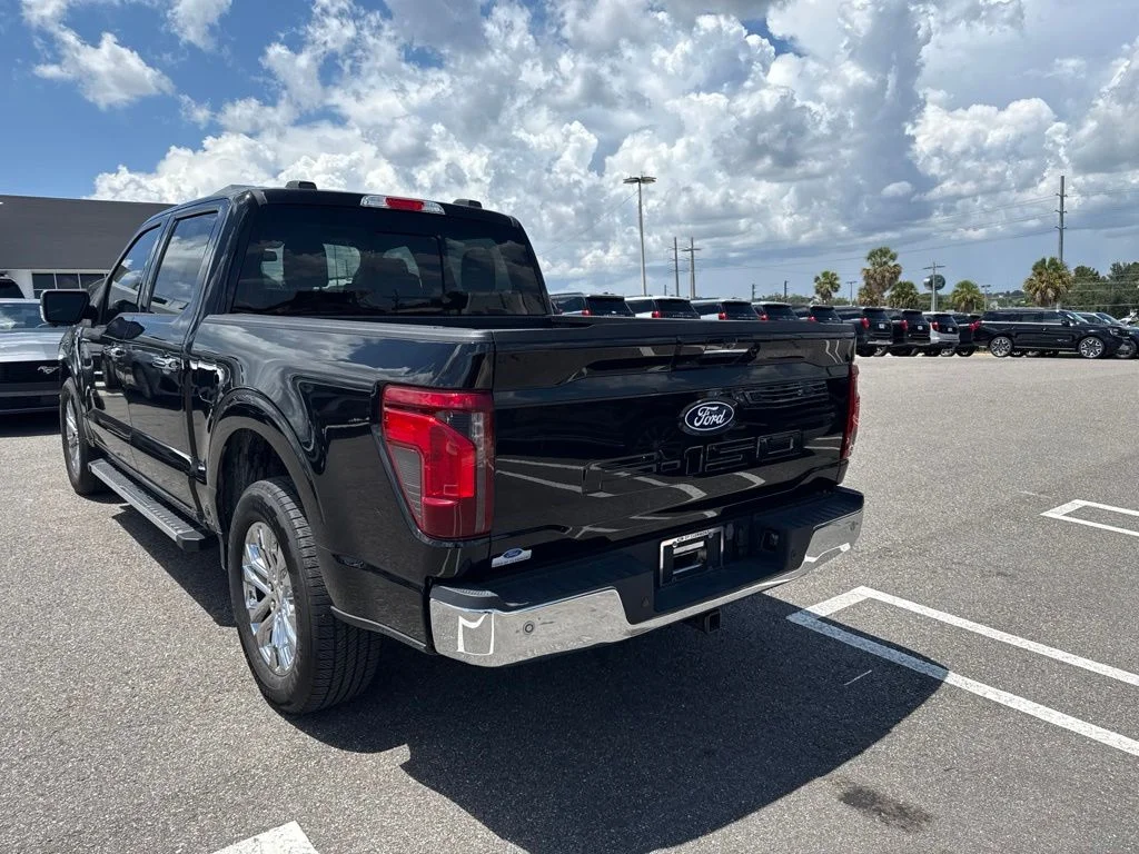 Used 2024 Agate Black Metallic Ford XLT image 3
