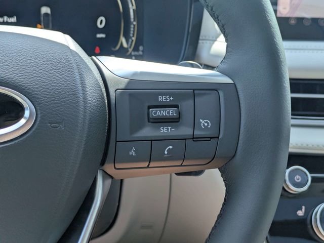 New 2027 RADIANT WHITE INFINITI Pure FWD image 28