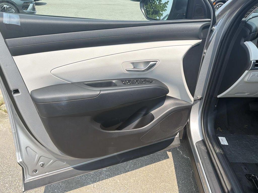 New 2026 Silver Hyundai Blue image 14