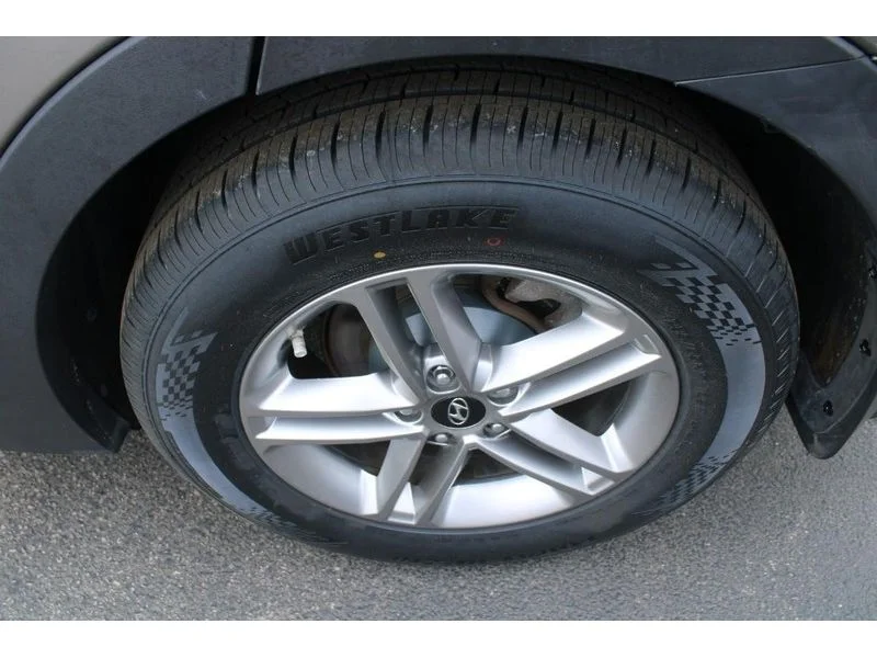 Used 2018 Mineral Gray Hyundai 2.4L image 7