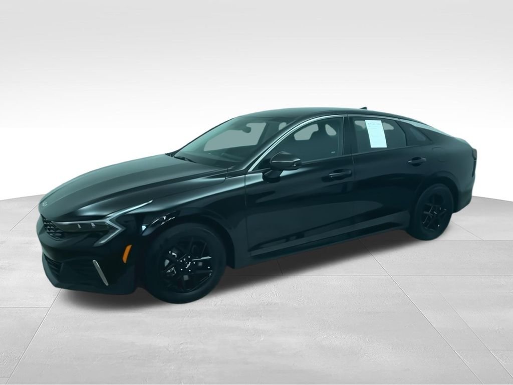 Used 2026 Black Kia LXS image 6
