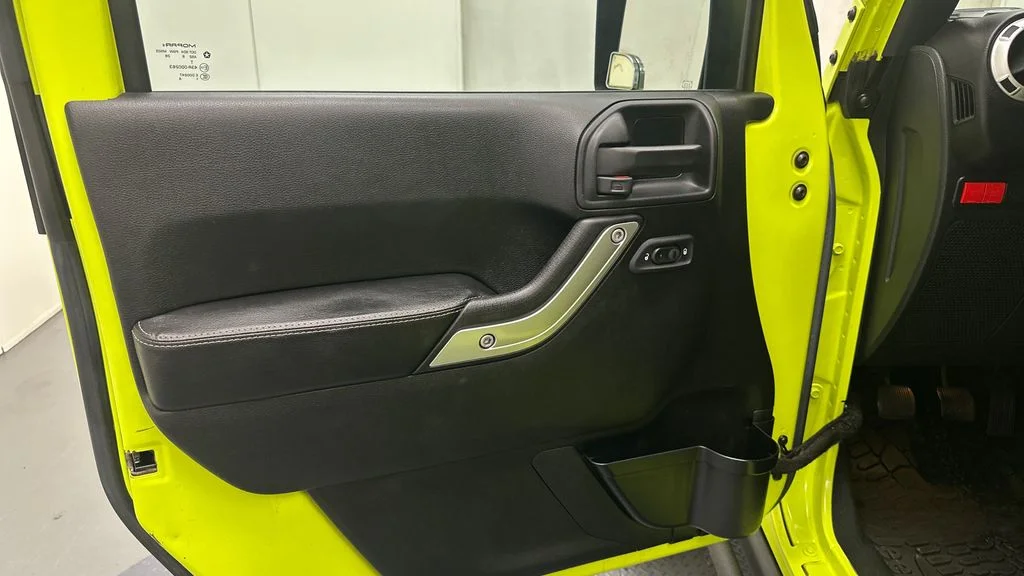 Used 2016 Green Jeep Unlimited Rubicon image 17