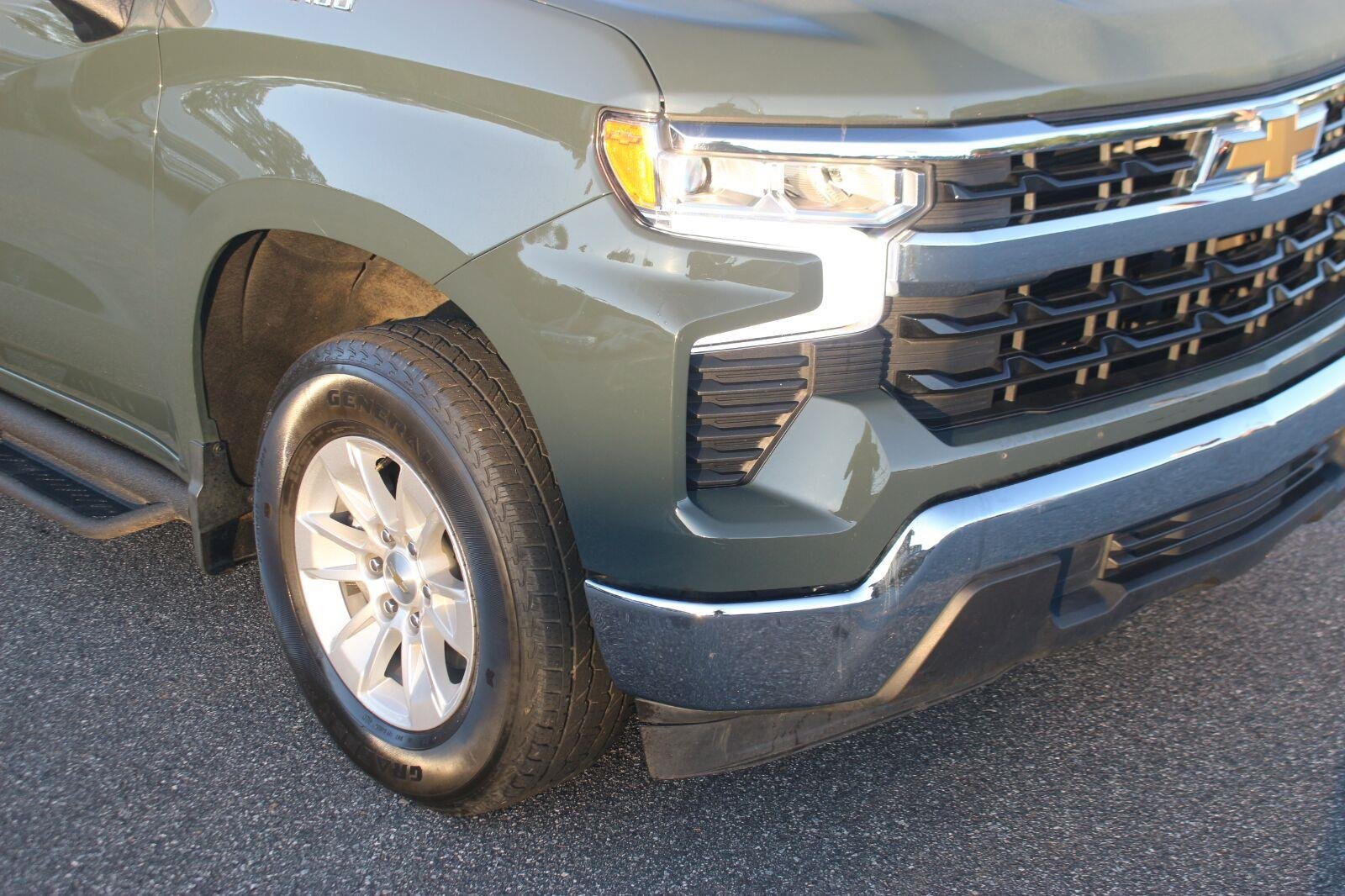 Used 2025 Cypress Gray Chevrolet LT image 9