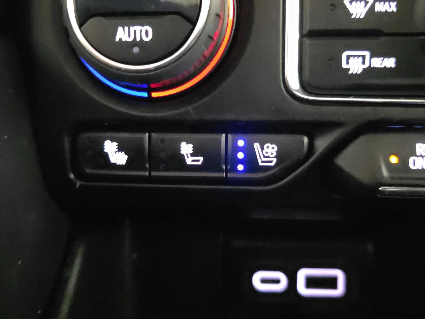 Used 2023 Dark Ash Metallic Chevrolet Premier image 17