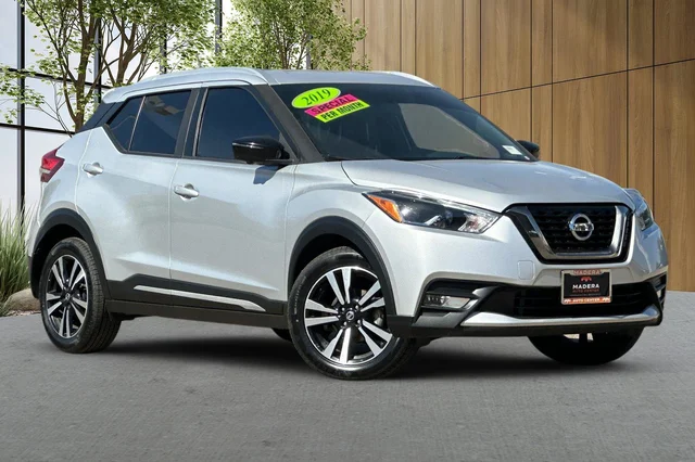 2019 Nissan Kicks SR