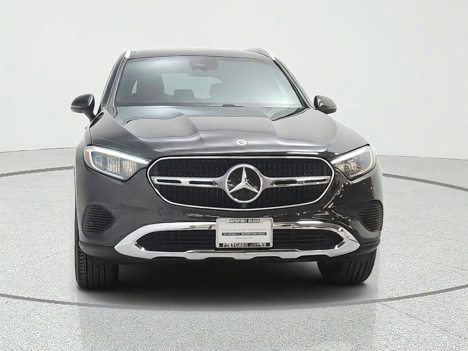 Certified Used 2026 Graphite Grey Metallic Mercedes-Benz GLC 300 SUV image 2