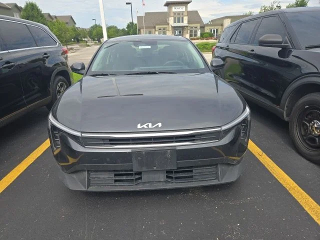 Used 2025 Gray Kia LXS image 2