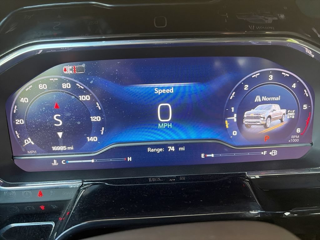 Certified Used 2025 Summit White Chevrolet LT image 11