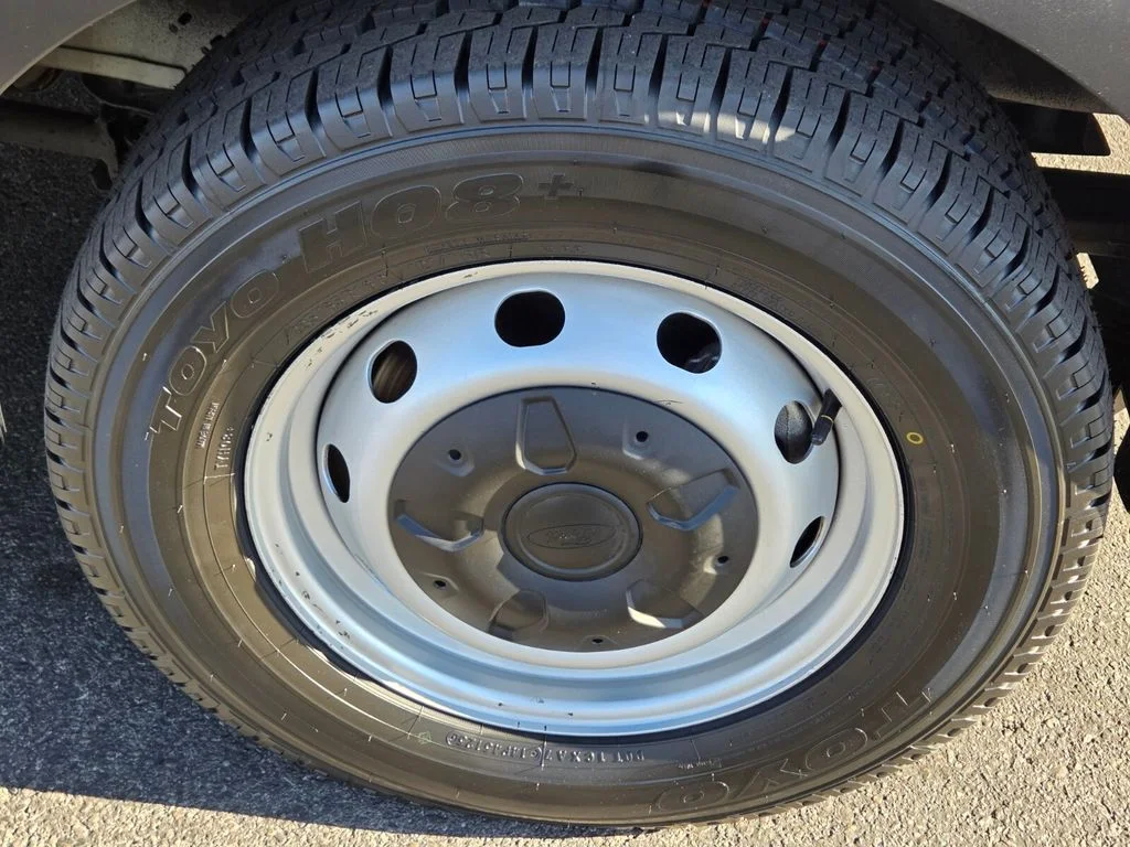 Used 2024 White Ford XL image 9