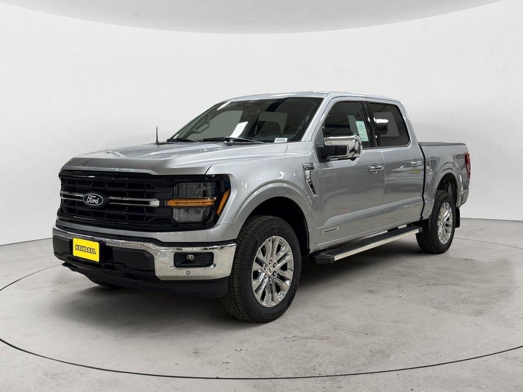 Used 2025 Silver Ford XLT image 1
