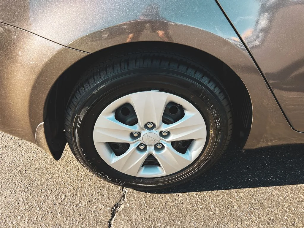 Used 2014 Brown Kia LX image 12