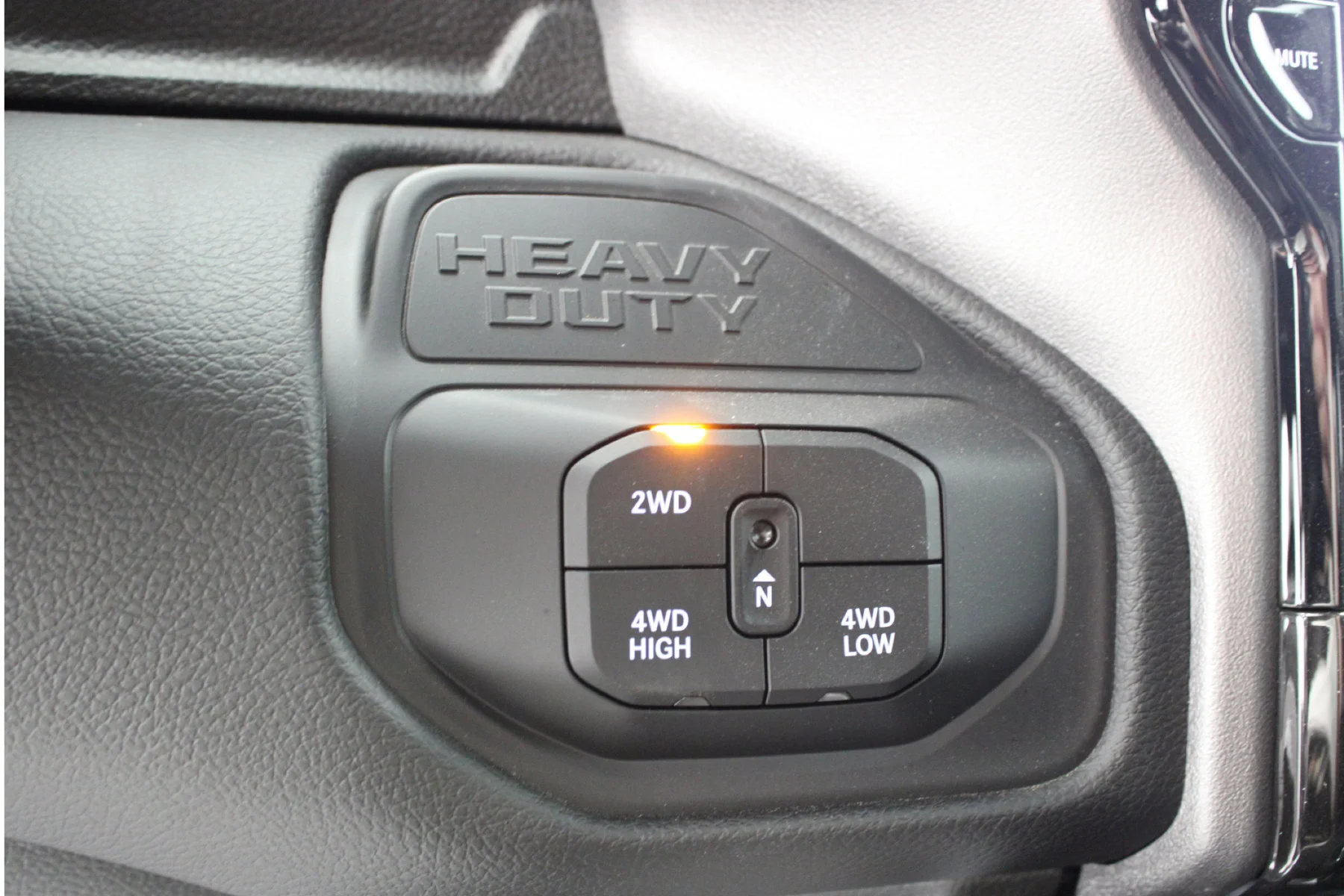 2025 RAM 2500 Laramie - Photo 15