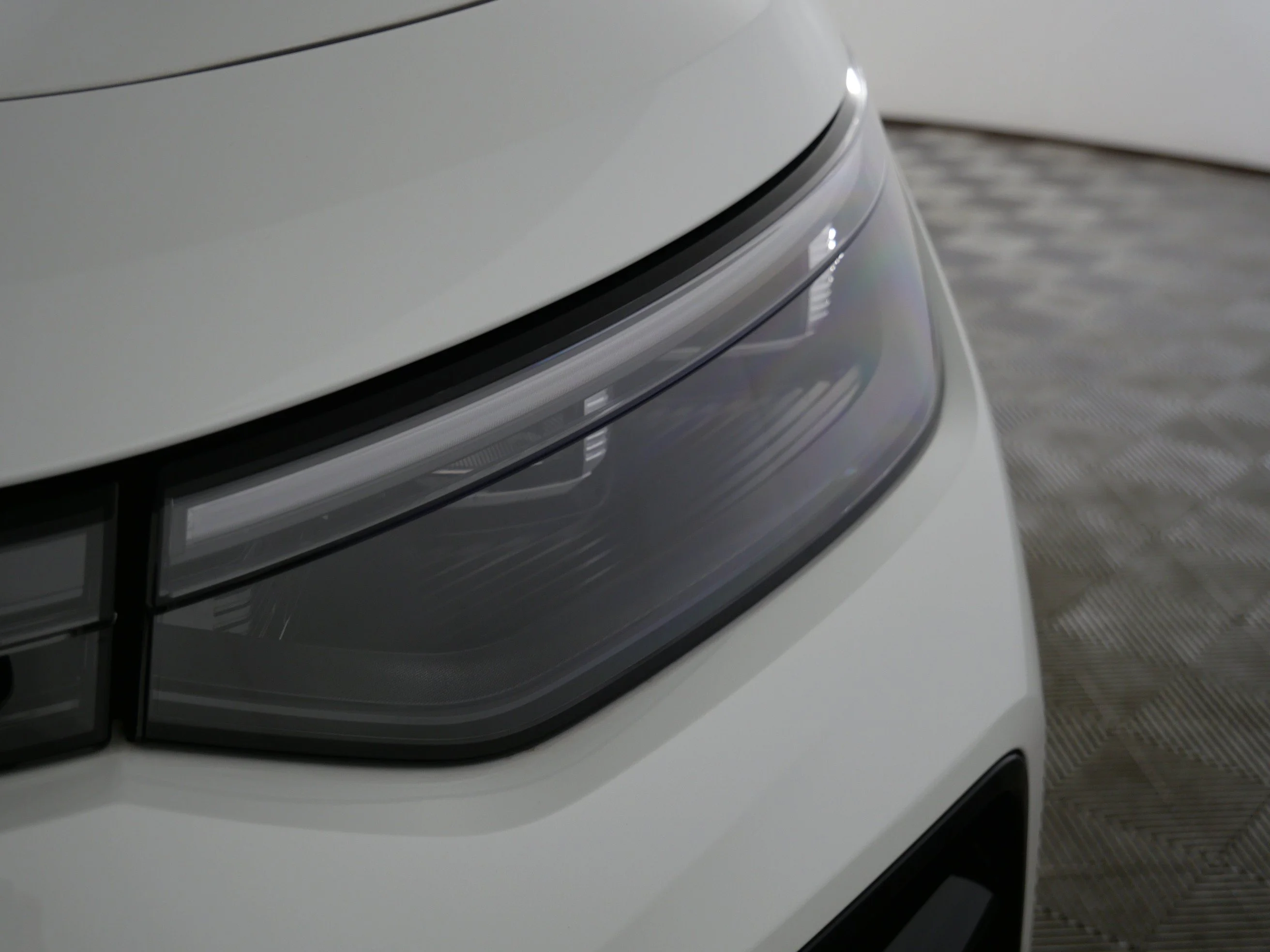 Certified Used 2025 OPAL WHITE PEAR Volkswagen SE R-Line Black image 16