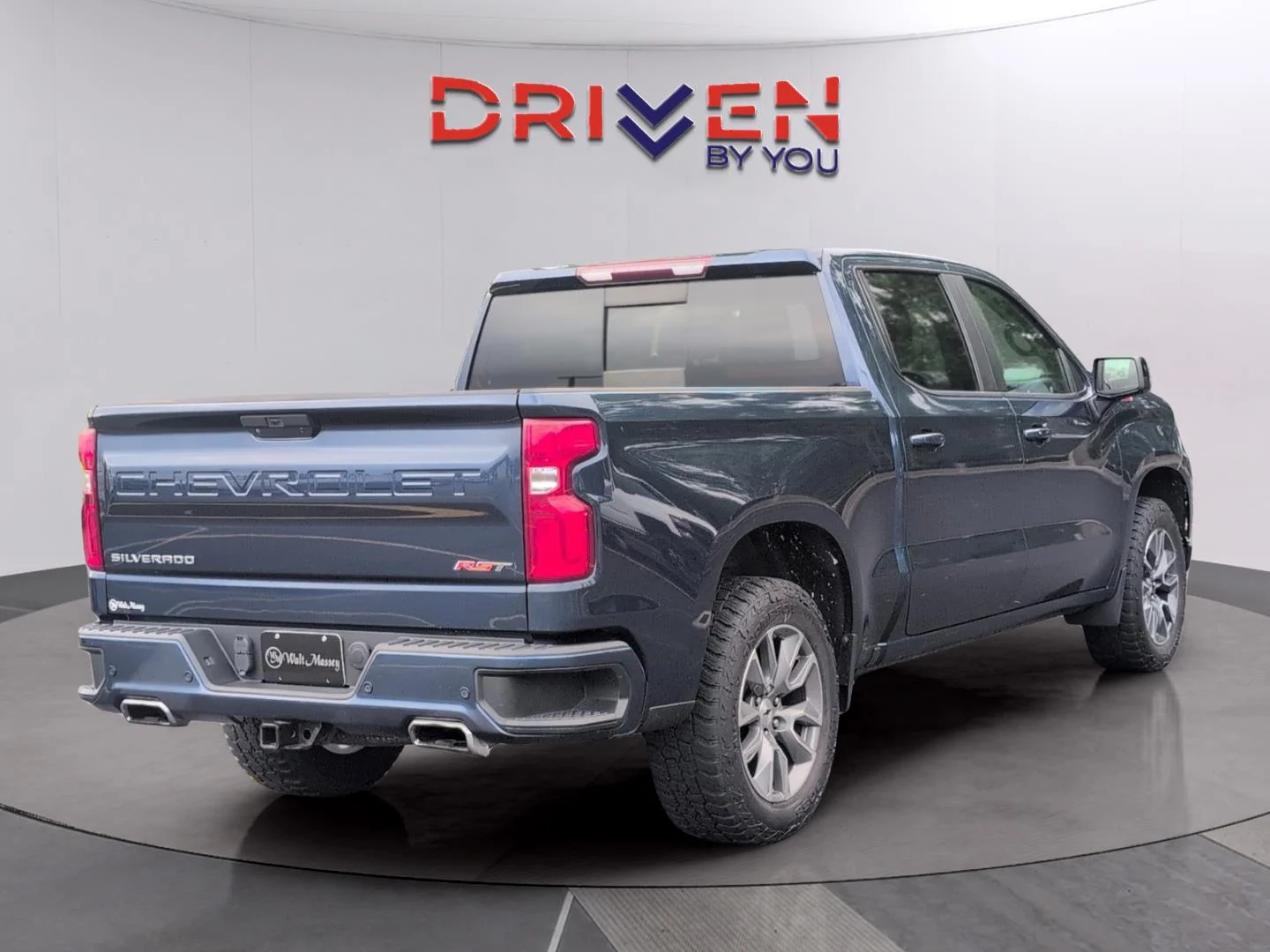 Used 2020 NORTHSKY BLUE METALLIC Chevrolet RST image 5
