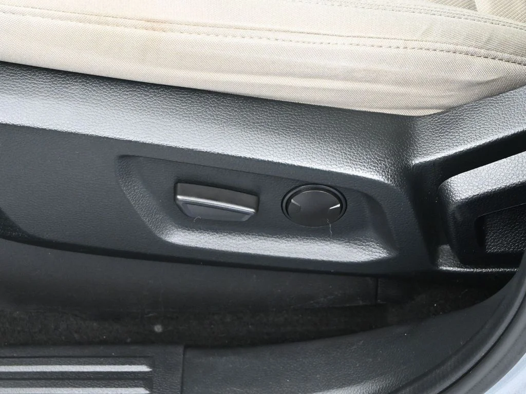Used 2022 Silver Ford XLT image 11