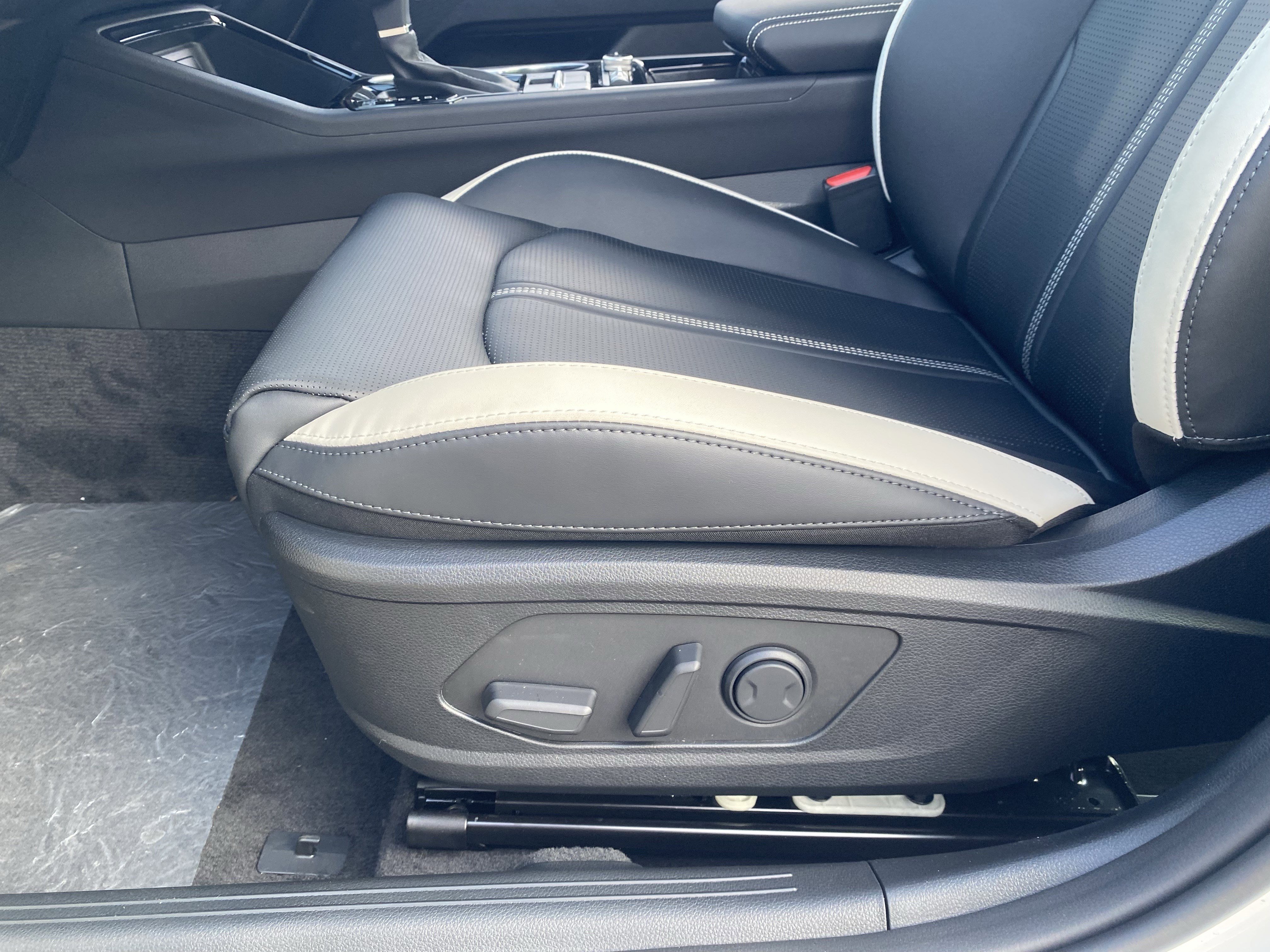 New 2026 Snow White Pearl Kia GT-Line FWD image 19