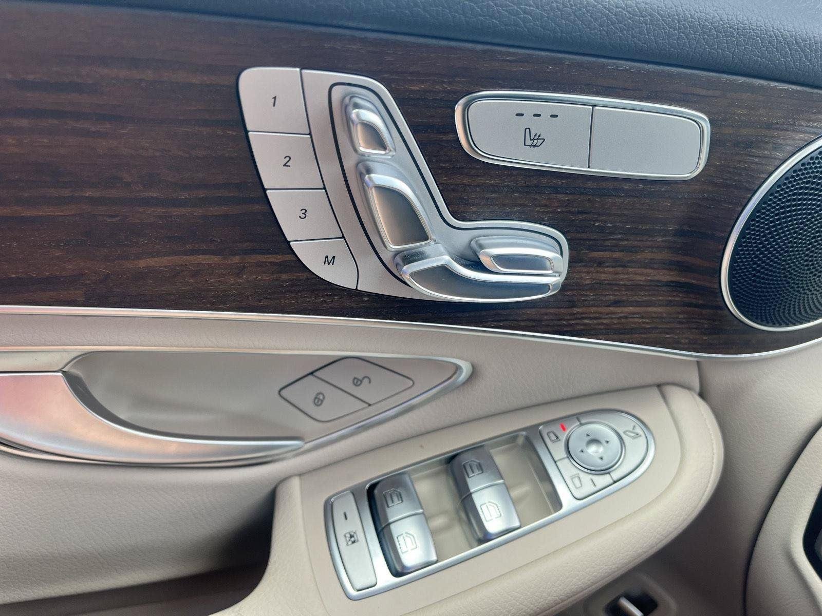 Used 2021 Lunar Blue Metallic Mercedes-Benz GLC 300 image 22