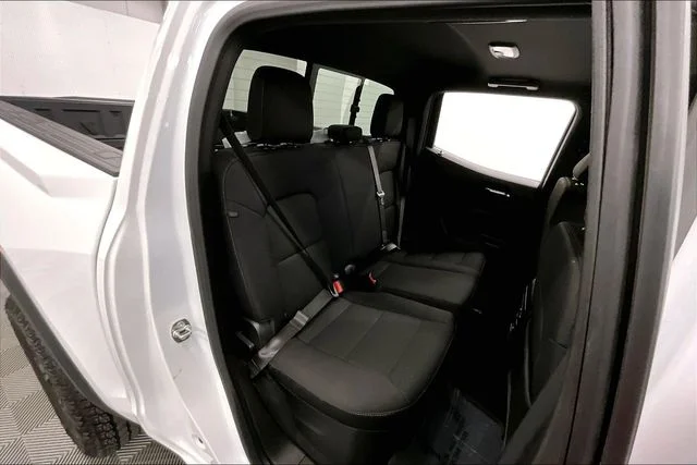 Used 2024 Summit White GMC Elevation image 25