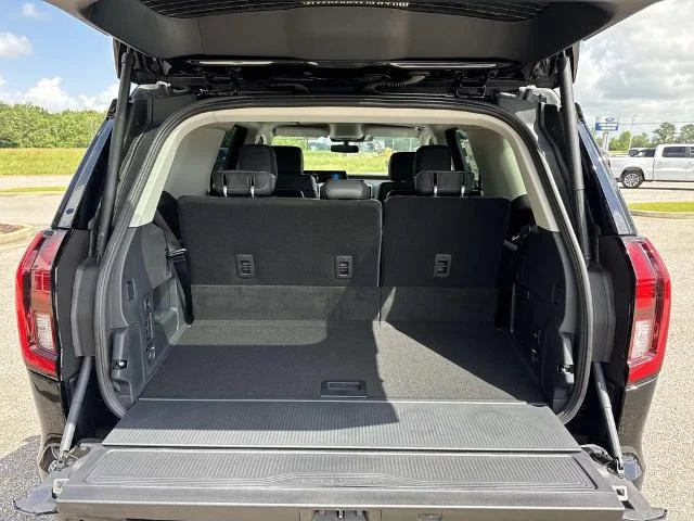 New 2026 Agate Black Metallic Ford Active image 18