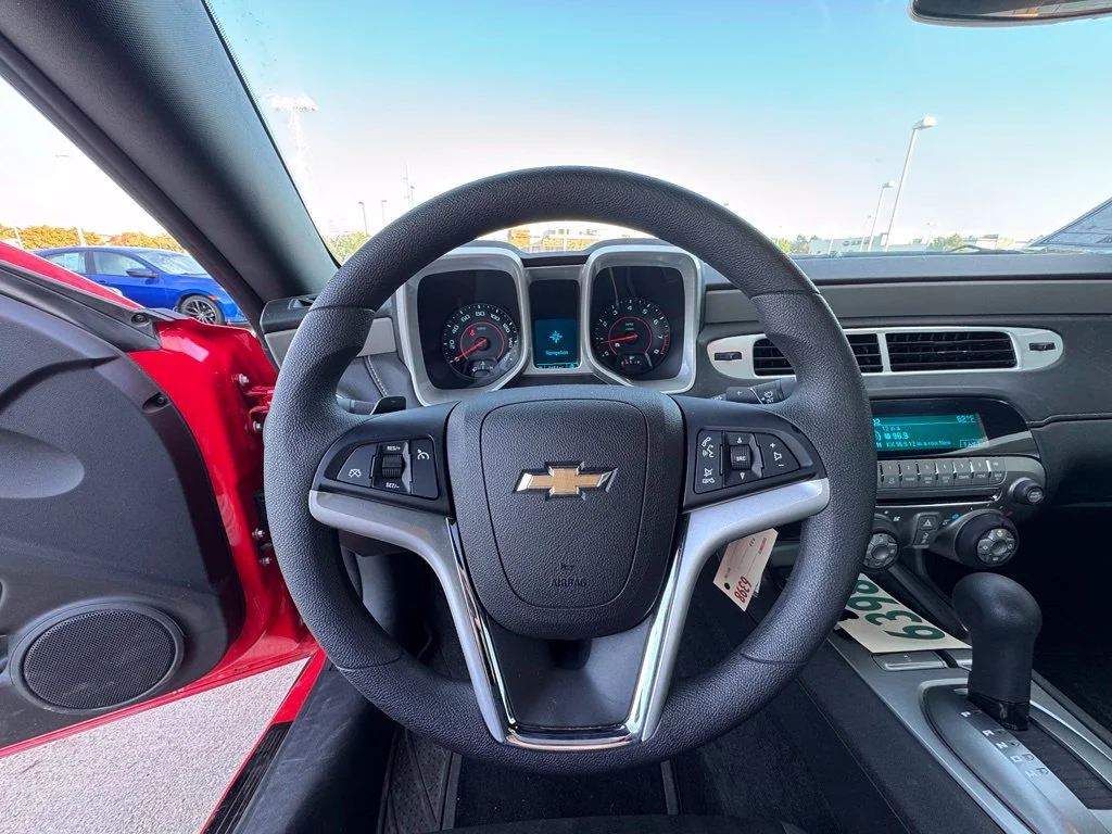 Used 2015 Red Chevrolet 2LS image 12