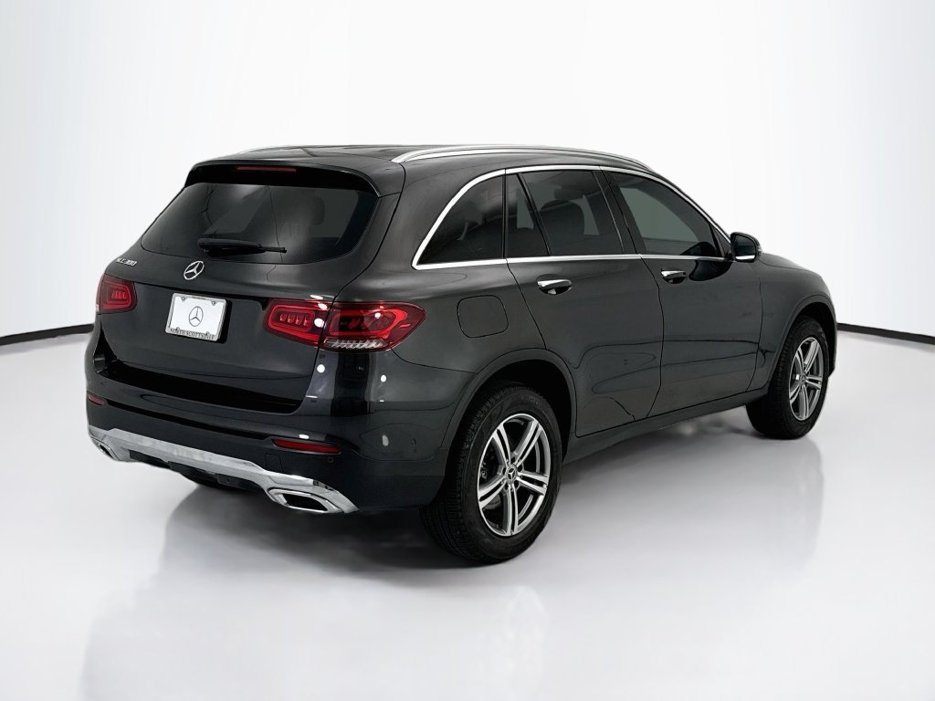 Certified Used 2022 Graphite Gray Metallic Mercedes-Benz GLC 300 image 5