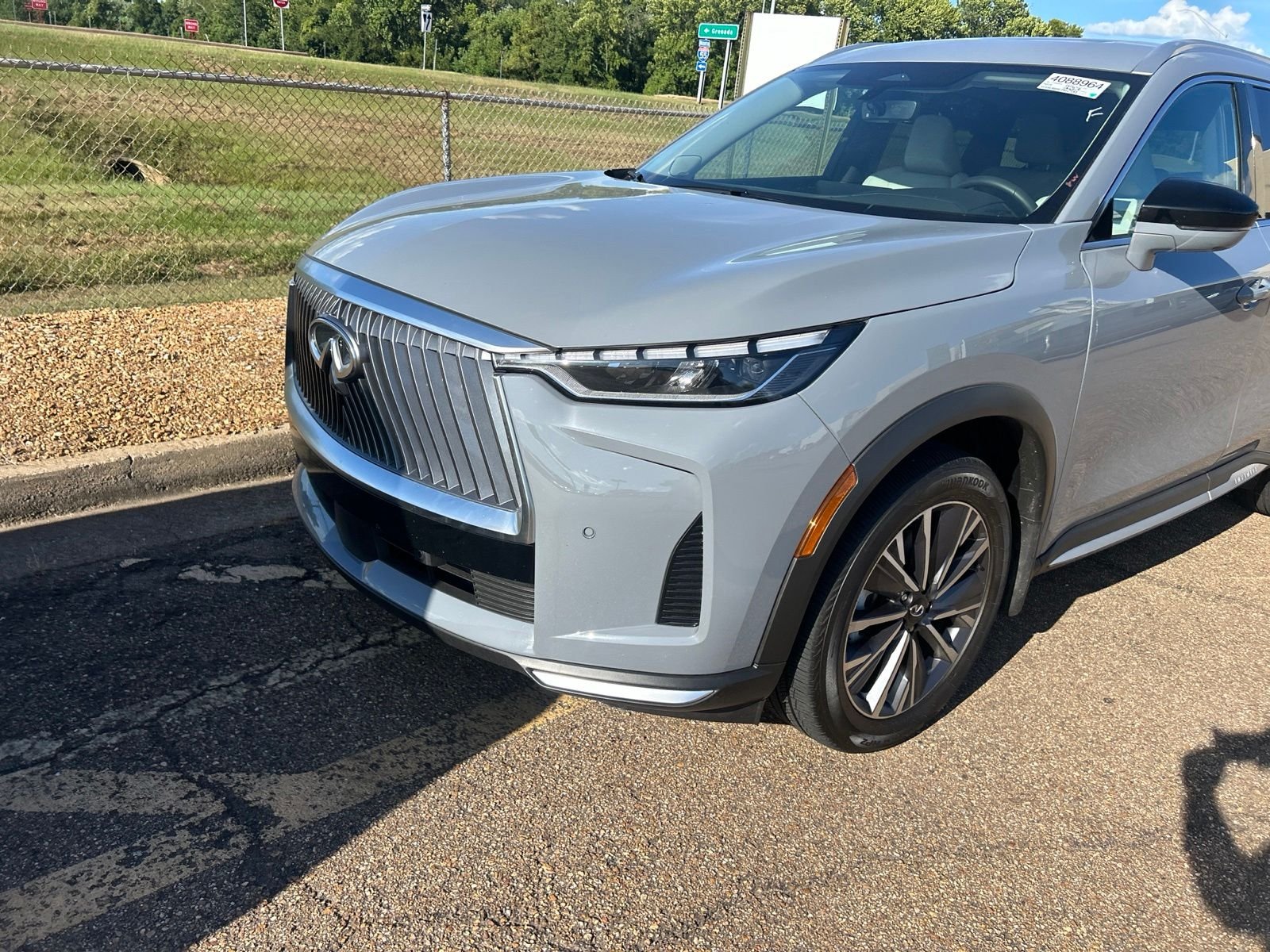 Certified Used 2026 Gray INFINITI LUXE image 3