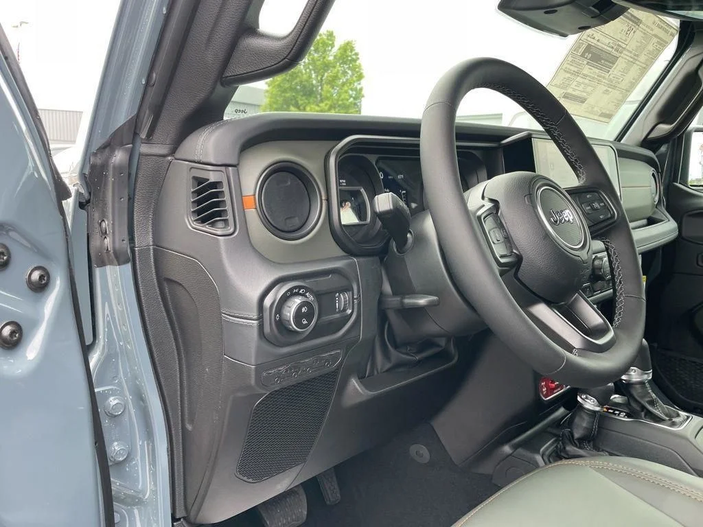 New 2026 Anvil Clear-Coat Exterior Paint Jeep Mojave X image 19