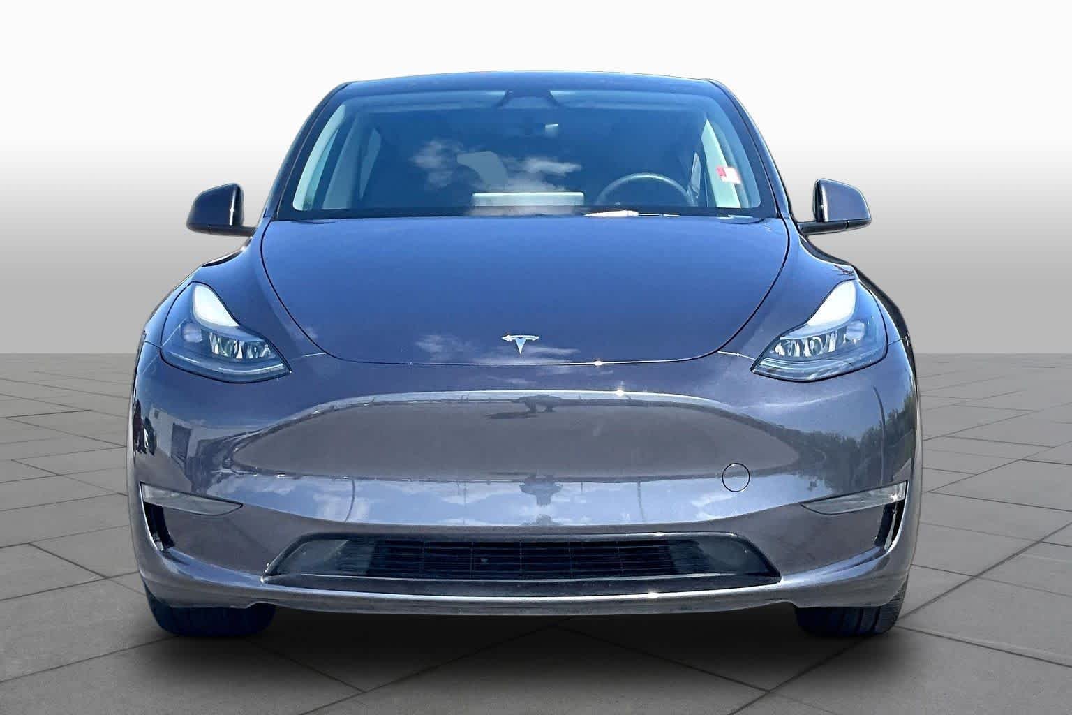 Used 2025 Stealth Grey Tesla Long Range image 3