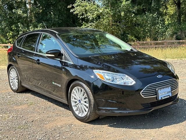 Used 2017 Ford Focus Electric with VIN 1FADP3R45HL296038 for sale in Gladstone, OR