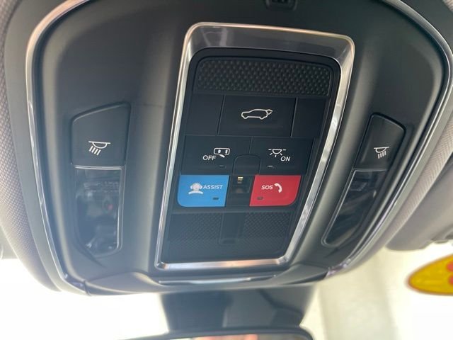 Used 2023 Black Jeep Laredo image 24