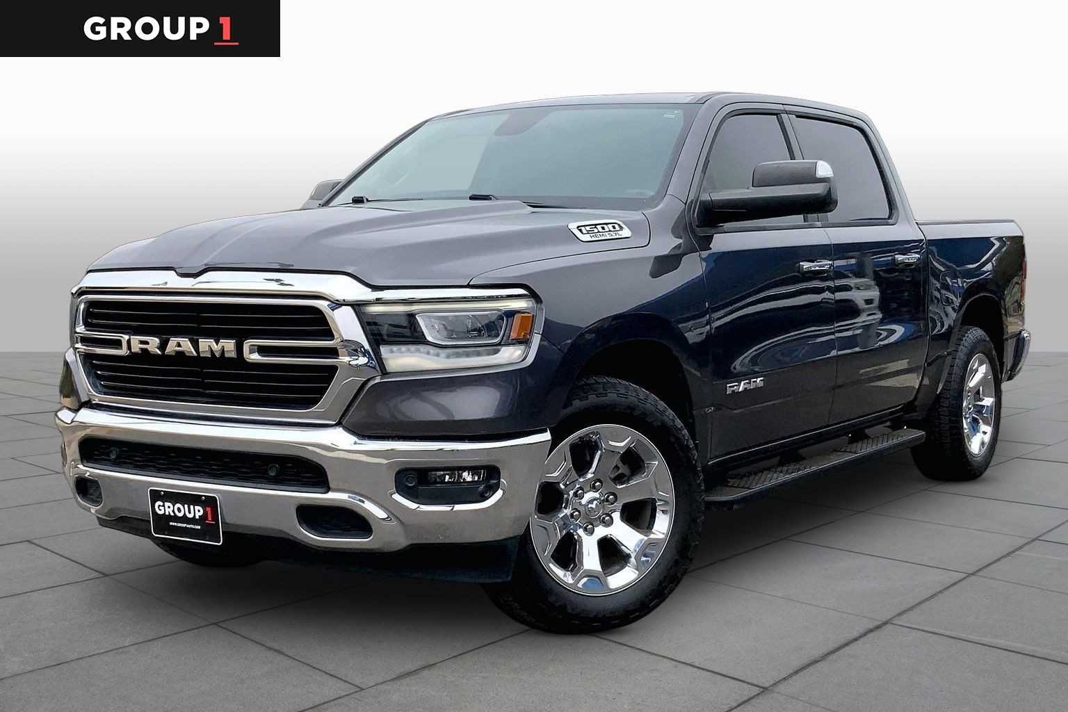 2019 RAM 1500 Big Horn/Lone Star 4x4 Crew Cab 5'7's photo