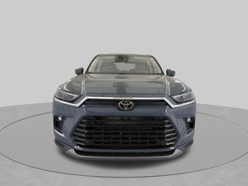 Used 2026 Cloud Toyota Limited image 4