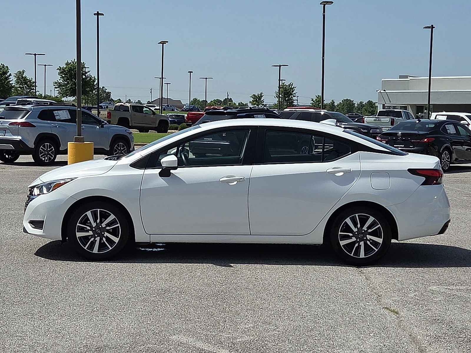 Used 2024 Aspen White Tricoat Nissan SV image 3