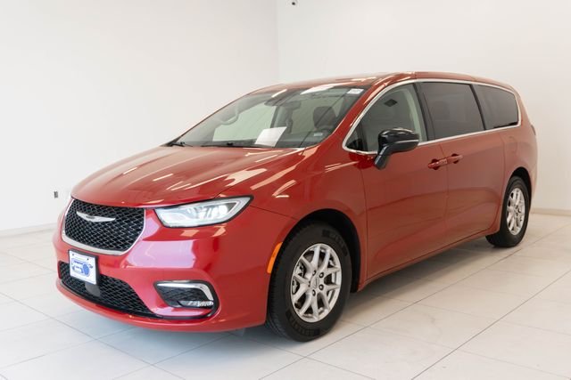 Used 2024 Red Chrysler Touring L image 25