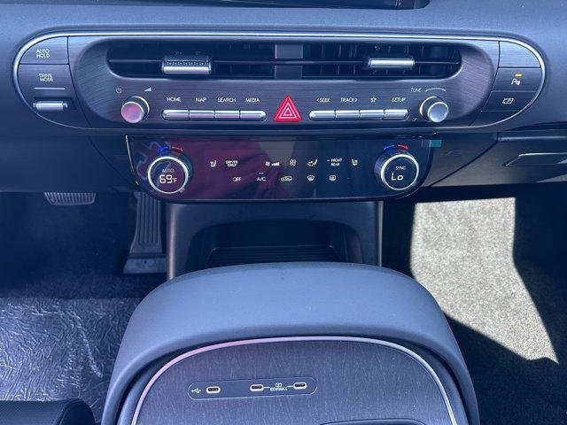 New 2026 Abyss Black Pearl Hyundai Blue SEL 7P image 28
