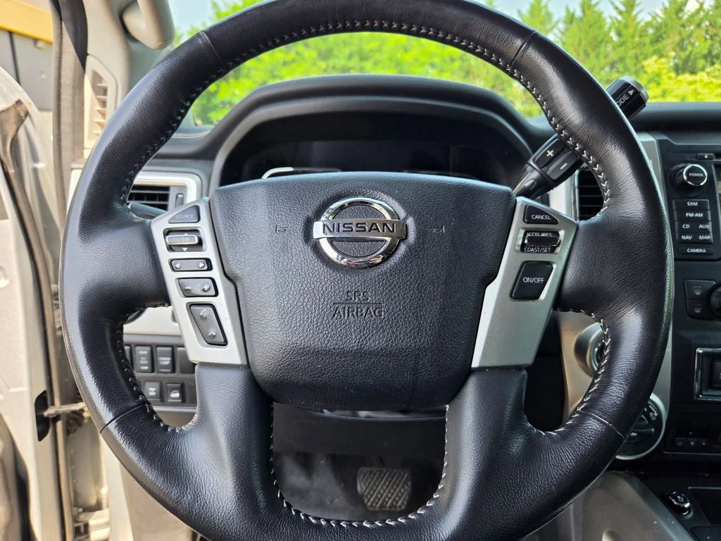 Used 2017 Silver Nissan PRO-4X image 14