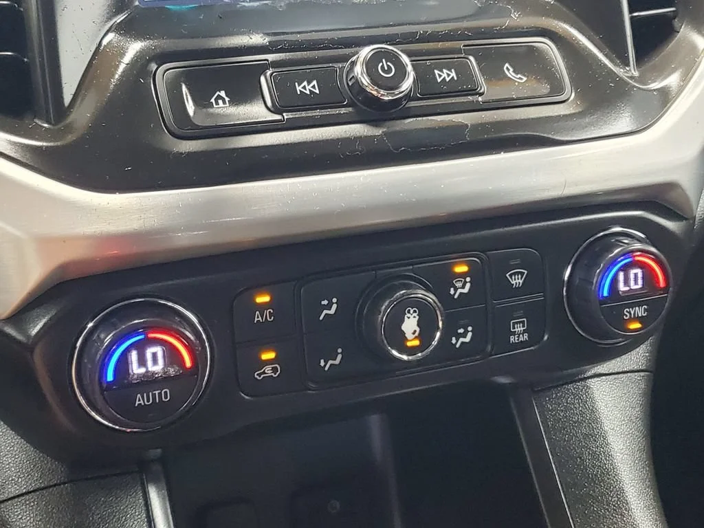 Used 2019 EBONY TWILIGHT METALLIC GMC SLE image 16
