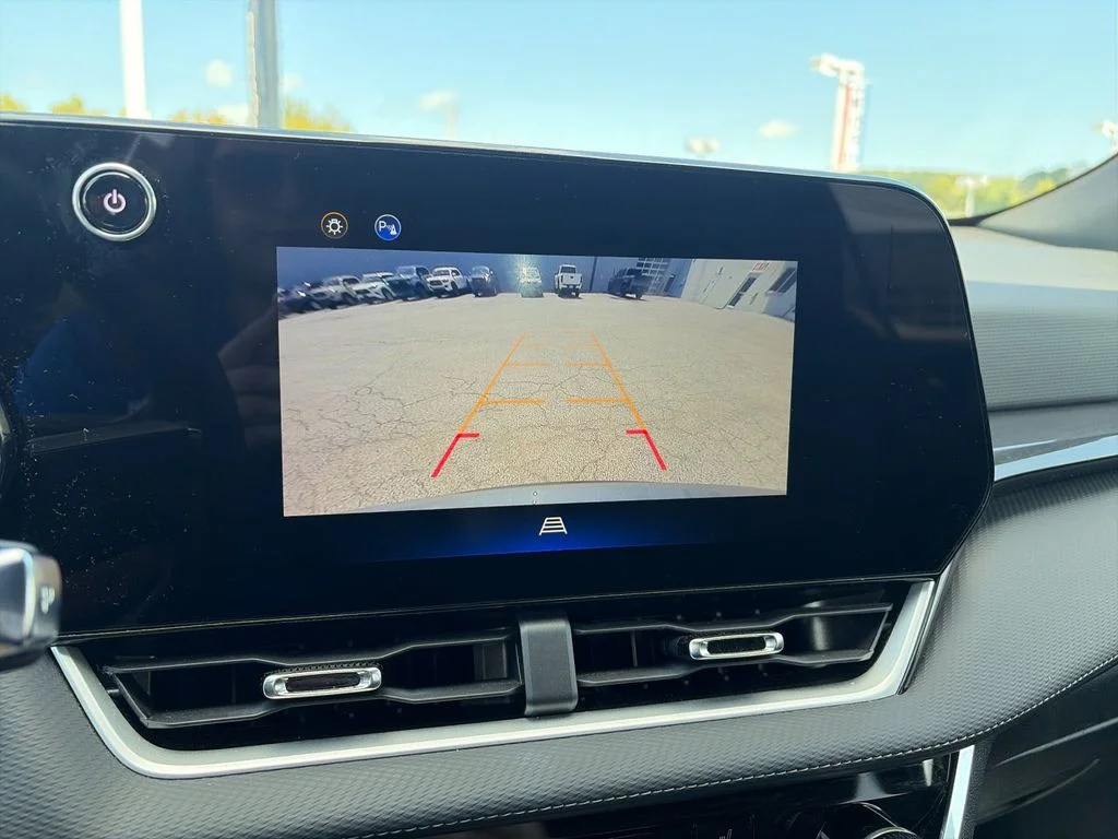 Used 2025 Gray Chevrolet LT image 24