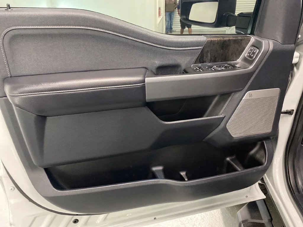 Used 2025 Avalanche Ford Lariat image 11