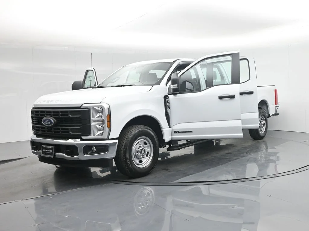 New 2026 White Ford XL image 32